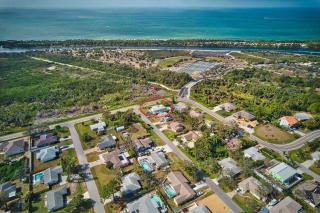 New Beach Cabana with Mini Golf - Venice - 5