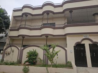 Gulshan Family Couples GH - 1