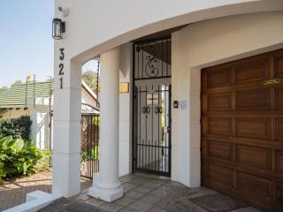 Kelkiewyn Waterkloof Guesthouse - 2