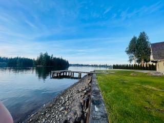 Lake Tapps Dock House on the Bankers Island - - 8
