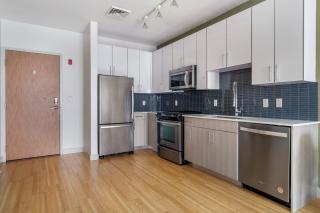 South Boston 1br w gym nr red line shops BOS-984 - 5