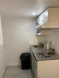 144 - Urban Charming Studio in Paris - Parijs - 4