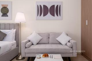 10mins from Dubai Mall Studio with a Large Balcony - Dubai - 2