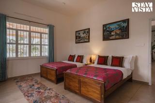 Aqua Vista Riverview by StayVista - Private Pool - 4