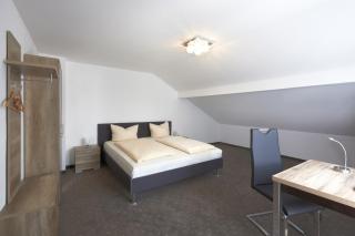 Hotel New In Guesthouse - Ingolstadt - 5