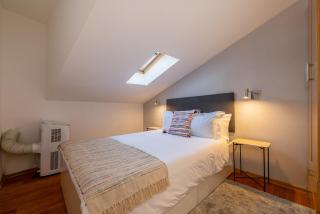 Contemporary Lisbon Apartment in Historical Chiado - 9