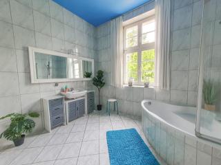 DEUTSCHE VILLA - DELUXE APARTMENT mit Sauna und großem Garten - Rostock - 1