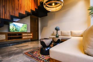 Villa Dubai - 2BDR, New, Well-Equipped, East Motive - Ubud - 5