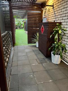 Private Gem in Pacific Pines - Gold Coast - 2