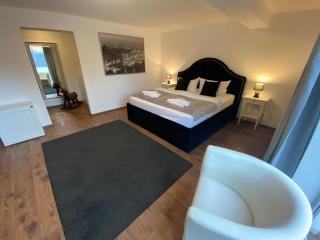 ROYAL OCEAN Ferienhaus mit Sauna, Spielekonsole und Whirlpool - Rostock - 9