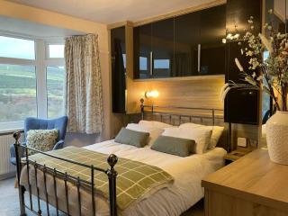 Stunning Views Pet-Friendly Sleeps 6 Great Walks Pass the Keys - Glossop - 5