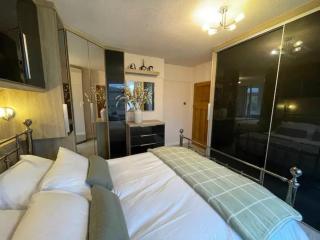 Glossop Retreat - Pet Friendly Perfect for 6 - 9