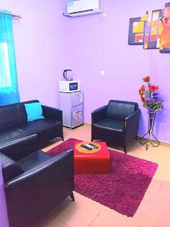 Residence Sighaka - Studio Meublé VIP avec WiFi, Gardien, Parking - Douala - 6