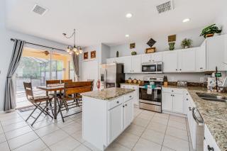 7 Mi to Disney Kissimmee Home with Pool and Hot Tub! - Kissimmee - 2