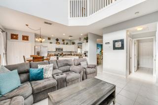 7 Mi to Disney Kissimmee Home with Pool and Hot Tub! - Kissimmee - 3
