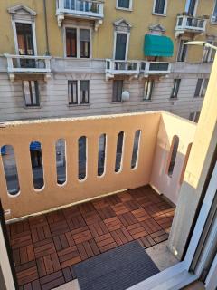 Just Min10 to Duomo - Milan - 2