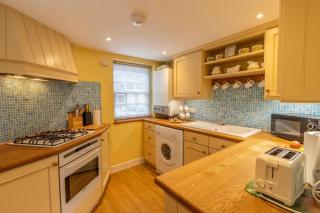 Corner Cottage - The Pink House - 5