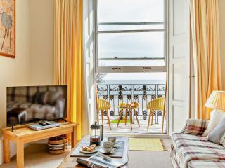 2 Bed in Tenby FB163 - 9