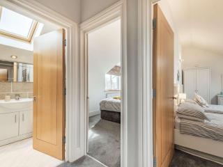 2 Bed in Tenby FB219 - 4