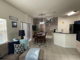 Luxury Villa With Large Private South Facing Pool - Kissimmee - 8