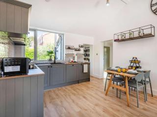 2 Bed in Sway 87885 - Sway - 2