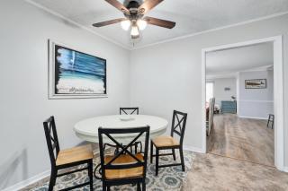 086 DI Big House - 6 Bedrooms - Dauphin Island - 1
