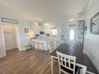 042 At Ease - Dauphin Island - 5