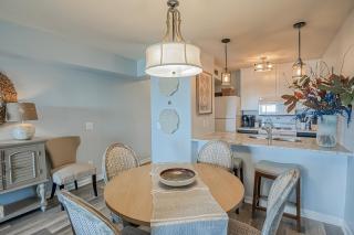 Ocean Bliss Cottage! Beach Club Villa with Canal Views - Short walk to Beach - 1