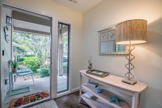 New Listing! Water Views with Short Walk to Dataw Clubhouse and Pool - Sleeps 6 - Dataw Island - 5