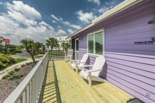 Harbor Island Family Beach Getaway - Golf Cart Included Short walk to Beach and Pool - - 7