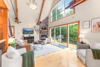 Gorgeous 5 Bdr with Hot Tub - Walk to Holi-Mont! - Ellicottville - 9