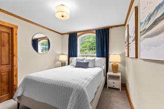Gorgeous 5 Bdr with Hot Tub - Walk to Holi-Mont! - Ellicottville - 3