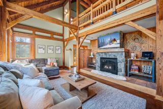 Walk to Village! Stunning timber chalet! Hot-Tub, Bonfire & more! - 9