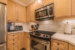 Newly Renovated John Fripp Villa- Pool Views, Beach Access - Fripp Island - 3
