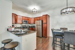 Scottsdale Condo with Fireplace and Community Pools! - Scottsdale - 1