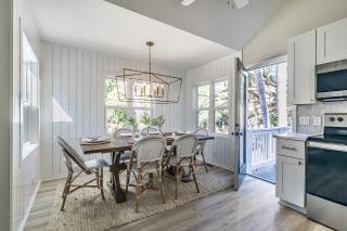 NEWLY Renovated Short Walk to Beach and Beach Club - Sleeps 12 - Fripp Island - 1