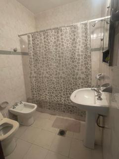 Casa Céntrica totalmente equipada !!! - Santiago del Estero - 1