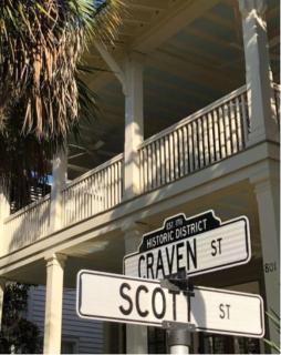 Stylish Downtown Cottage - Prime Historic Location - Beaufort - 8