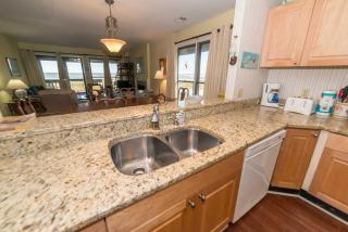 Harbor Island Beachside House - - 8