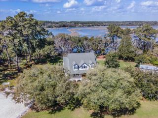 Private Retreat on Deep Water overlooking Jenkins Creek - 8