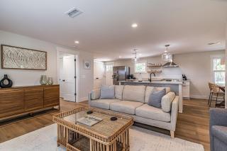 Newly Renovated LowCountry Cottage with Marsh Views - Sleeps 6 - Beaufort - 8