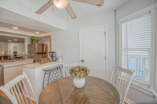 GOLF CART AVAILABLE Ocean AND Pool Views from the Porch - Fripp Island - 3