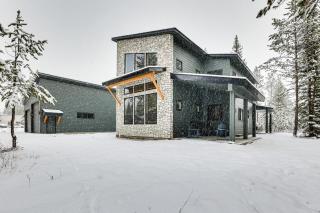All-Season Cabin Hot Tub and Sauna in Donnelly - Donnelly - 0