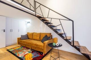 Elegant Stay Near Hungarian Museum by Pink Flamingo - Budapest - 9