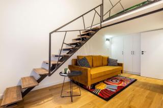 Elegant Stay Near Hungarian Museum by Pink Flamingo - Budapest - 3