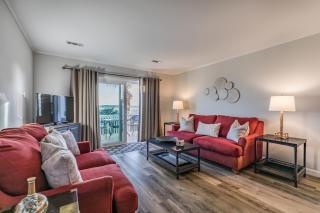 Bali Retreat: 180° Ocean and Hunting Island Deck Views - - 8