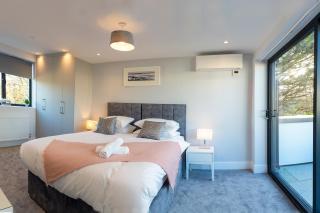 Hendon Luxury Home 1 - Hendon - 8