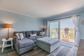 Ocean Front D-Building - POOL ACCESS AND OCEAN VIEWS!!! - - 0