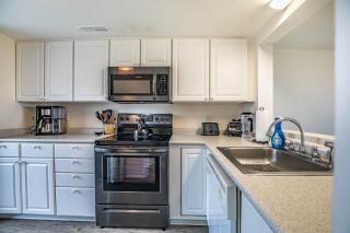 Newly Listed - Oceanfront Condo on Harbor Island - - 6