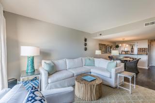 NEW LISTING - Renovated Ocean Front Harbor Island Villa - 9